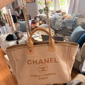 Channel Tote Double handles 100% authentic